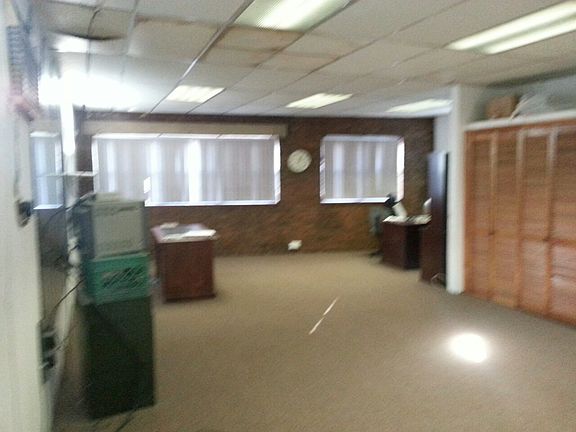 4th image of 18314 Jamaica Ave