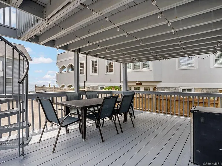 210 Broadway #210 — Photo 28
