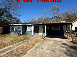 3270 Christopher St, Beaumont, TX 77708