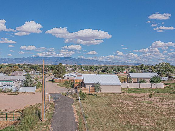 2nd image of 18 Peralta Ln