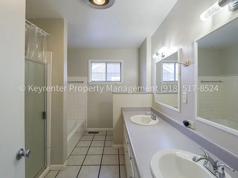 953 E 37th St S — Photo 21