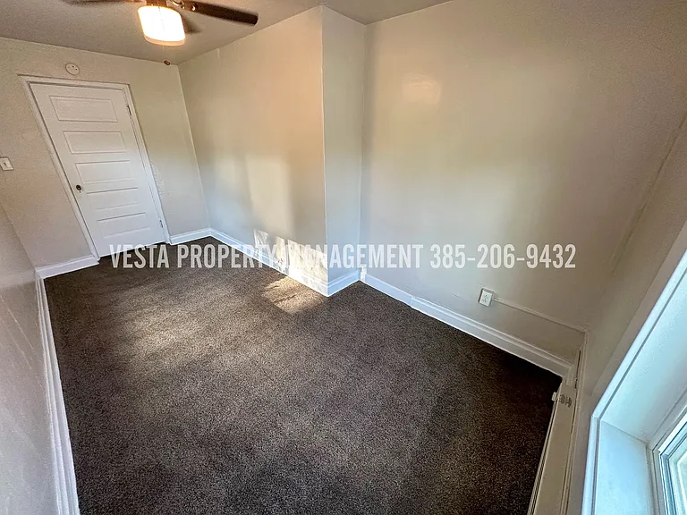 538 30th St #1 — Photo 9