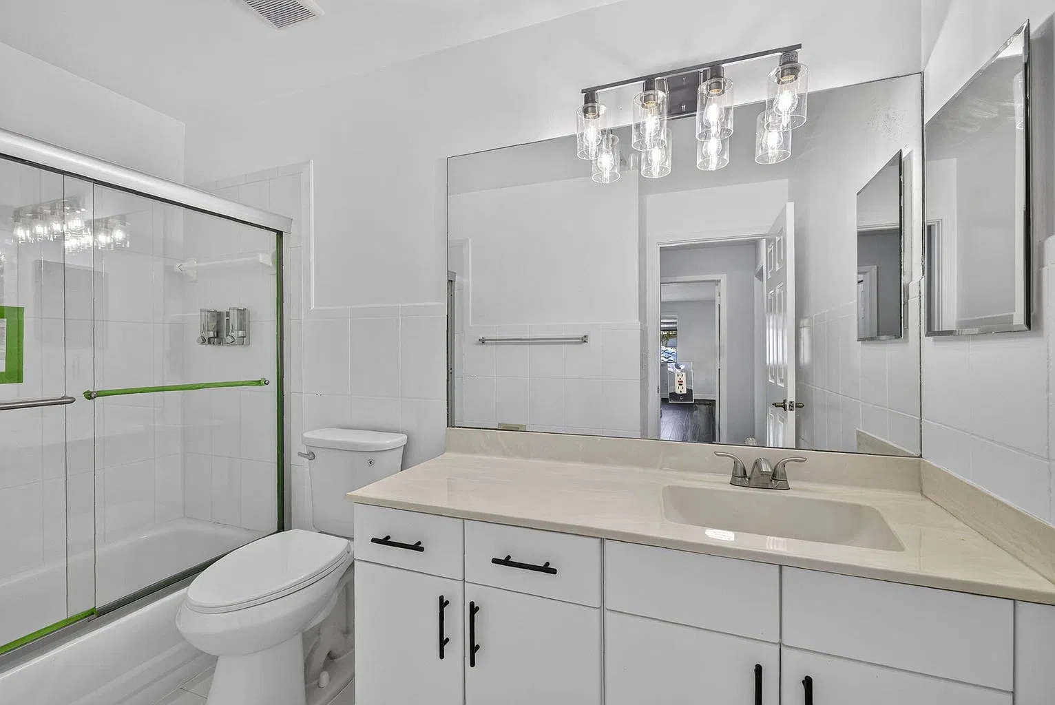 3 bed, 2.5 bath, 1939 sqft, $4,300 — Photo 3