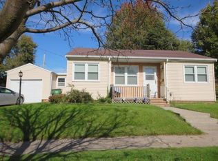 715 17th St, Boone, IA 50036
