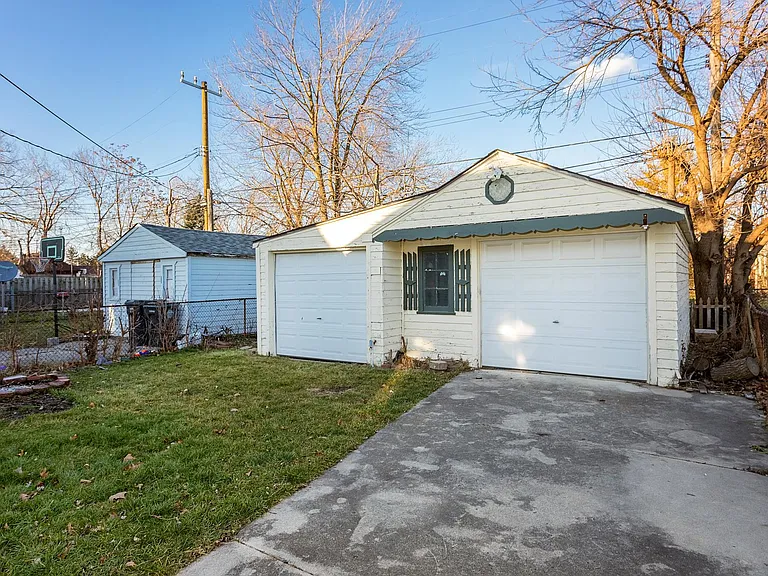 2318 Fisher St — Photo 17