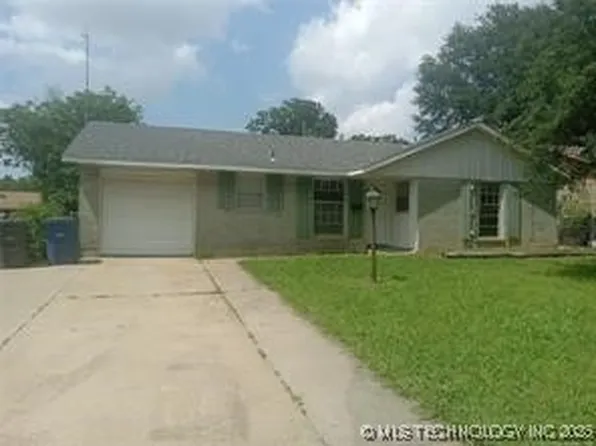 11521 E 8th St, Tulsa, OK 74128