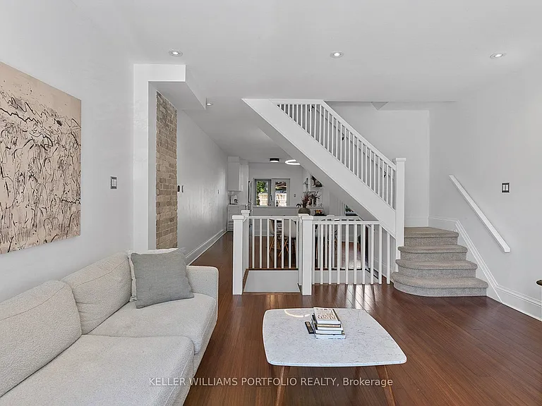 28 Tiverton Ave — Photo 6