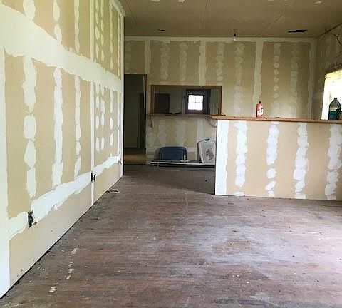 5th image of 104 Wentz St