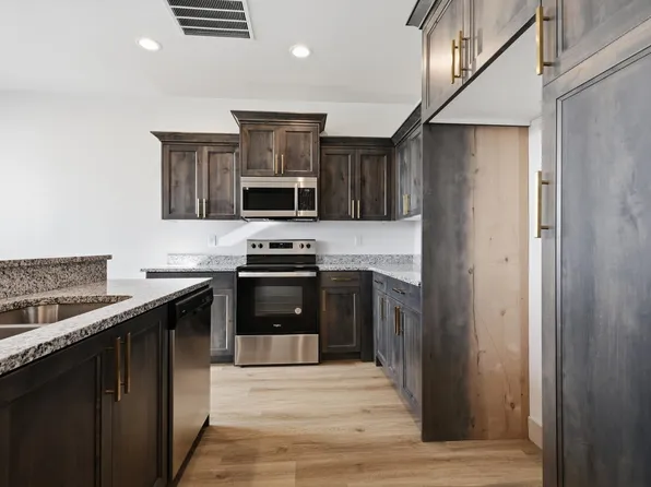 860 E 250 N, Hyrum, UT 84319