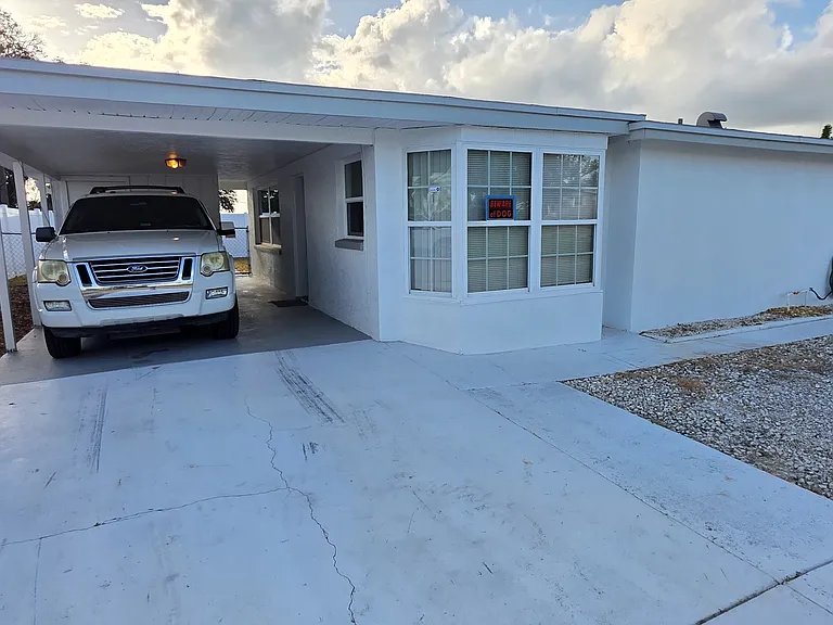 5005 Genesis Ave — Photo 7
