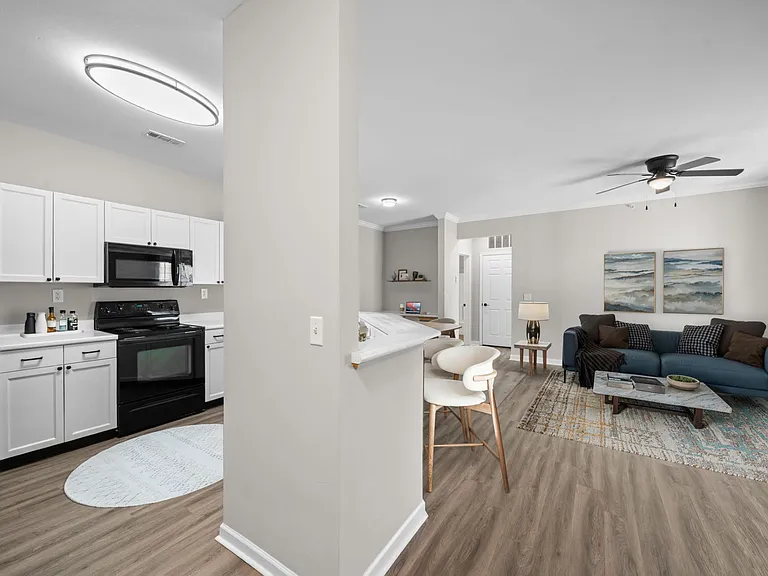 Tiedmann - 2 Bed / 2 Bath - 1,042 Sq.Ft.