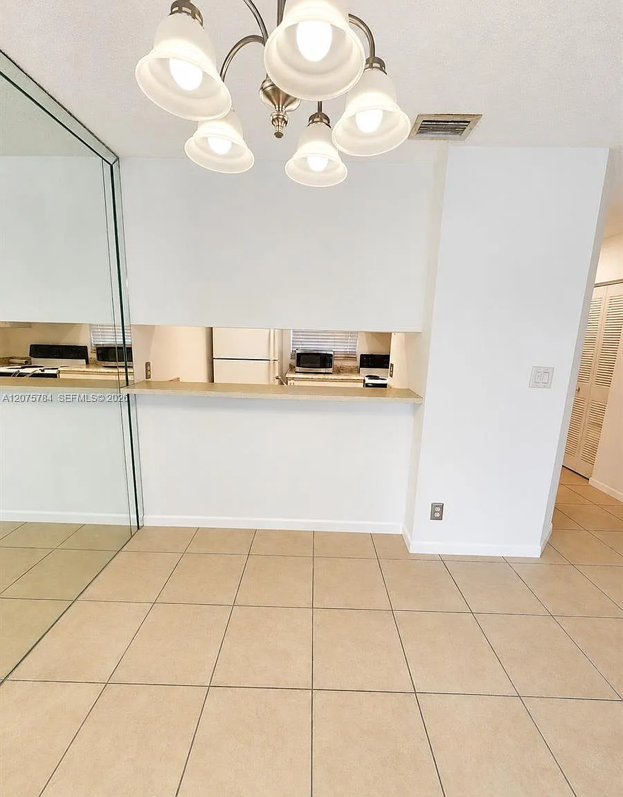 Country Gardens Condo — Photo 2