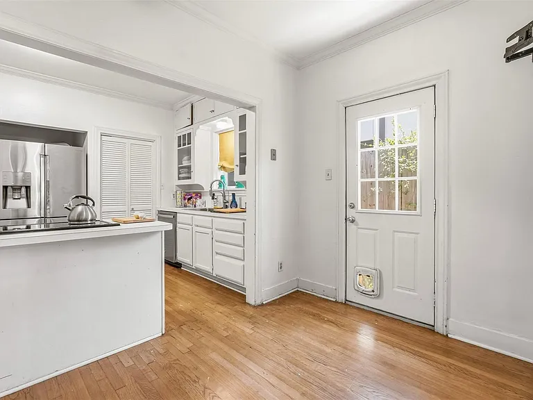 3117 Albans Rd — Photo 10