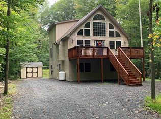 231 Elk Run Rd, Pocono Lake, PA 18347