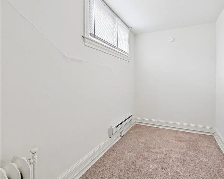 402 N Church St — Photo 12