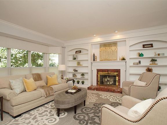 4th image of 2209 Edge Wood Manor Ln
