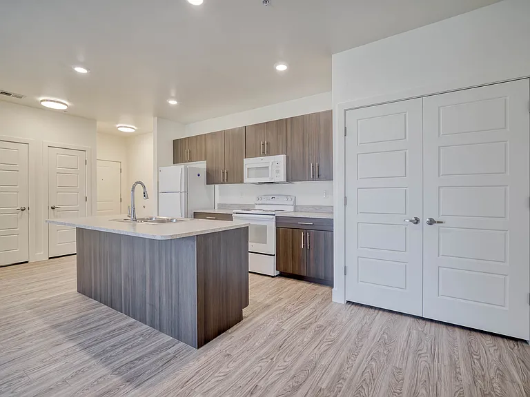 Eden Apartments — Photo 104