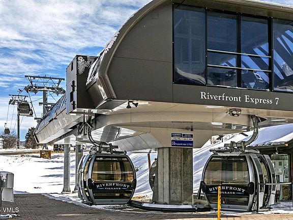 4th image of 137 Benchmark Rd #513