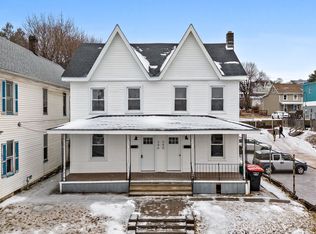 346 1st St, Lehighton, PA 18235