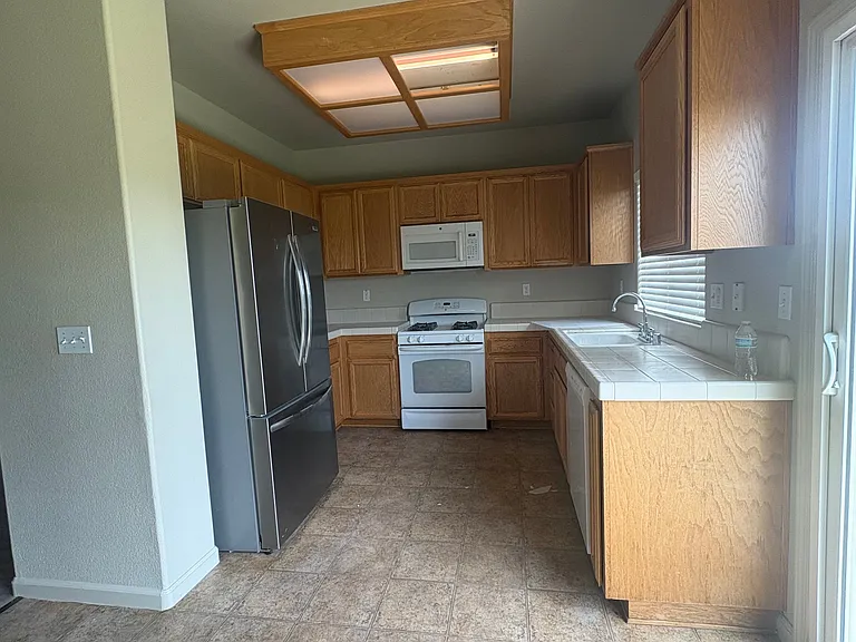 614 Mosburg Loop — Photo 8