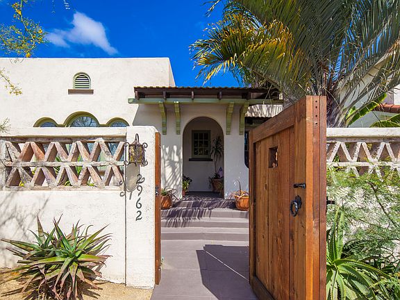 5th image of 2962 Rosecrans St