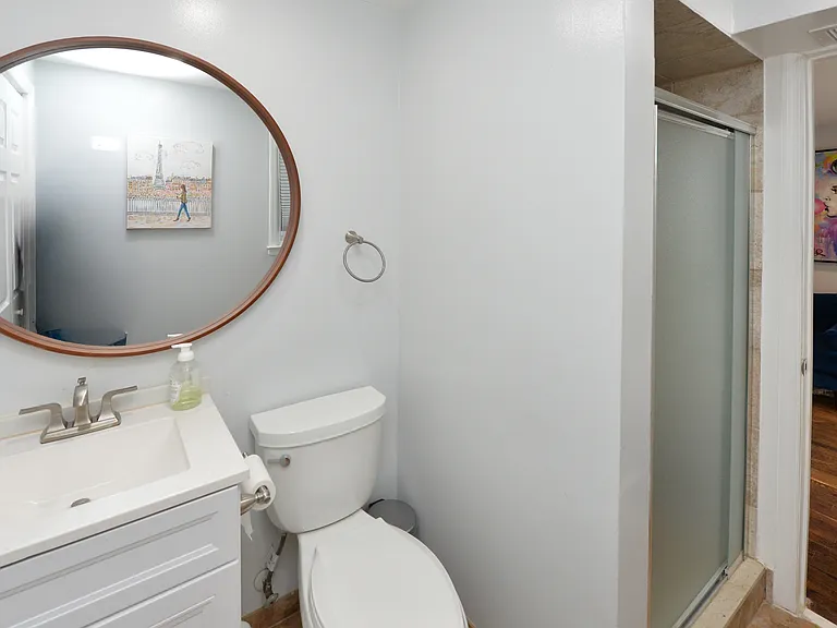 154 Middlesex Ave — Photo 16