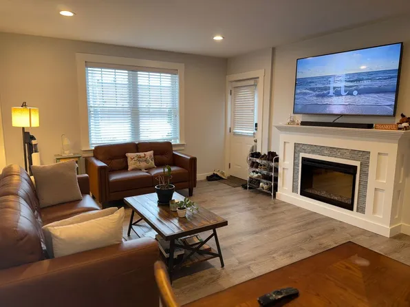 69 Washington St #7, West Warwick, RI 02893