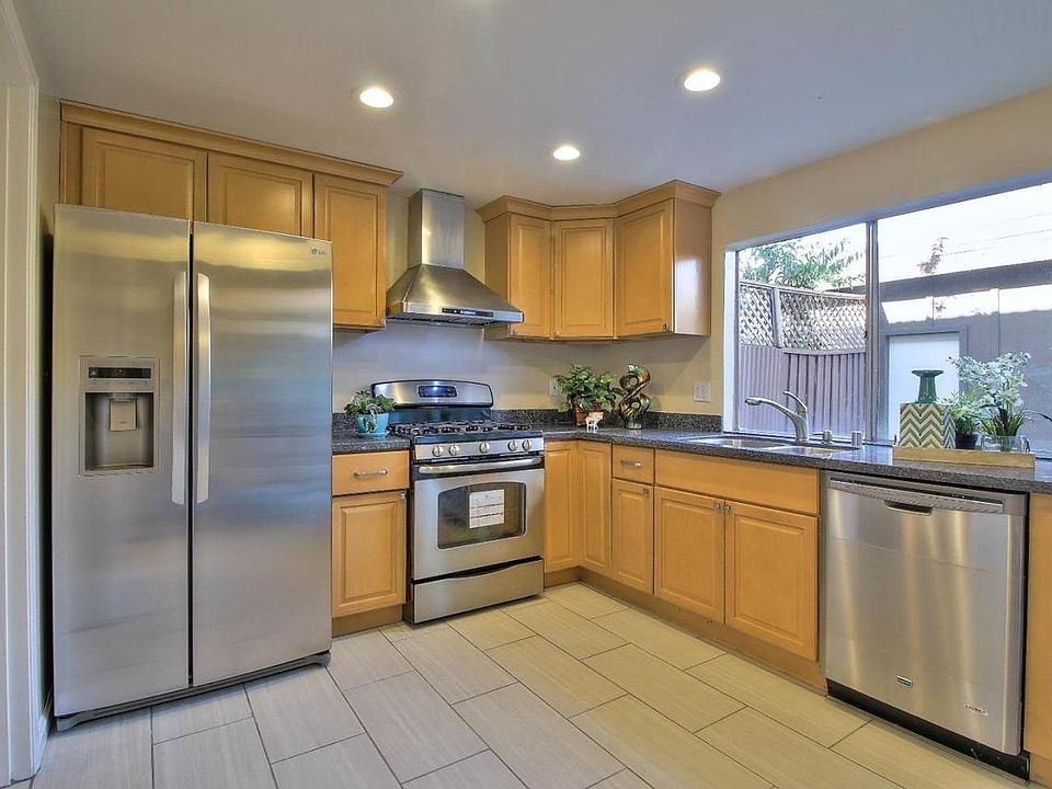 1st image of 837 Whitefir Ln