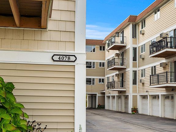 3rd image of 407 Ocean Boulevard #B11
