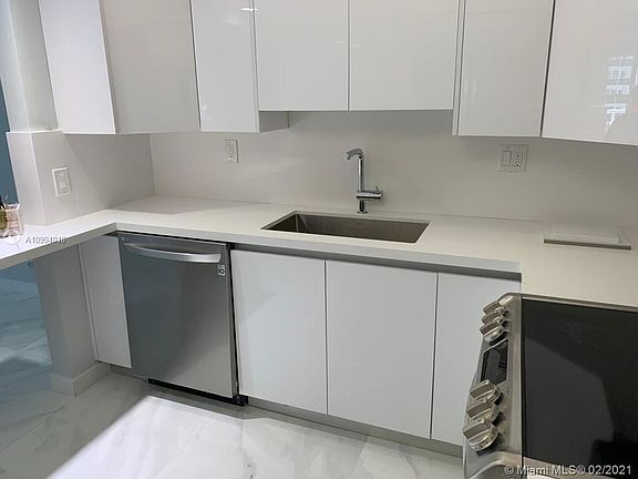 4th image of 3550 Galt Ocean Dr APT 2004