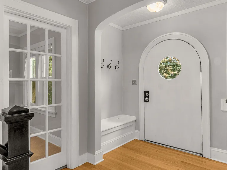 8036 N Syracuse St — Photo 33