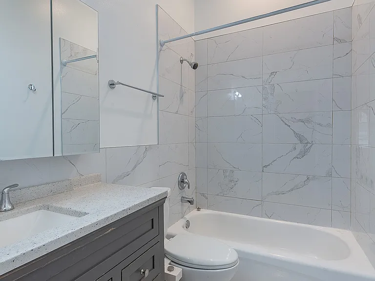 1620 W Warren Blvd #2F — Photo 23