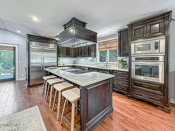 4th image of 4332 Allott Ave