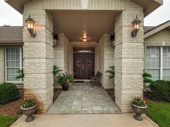4th image of 236 Fawn Ln