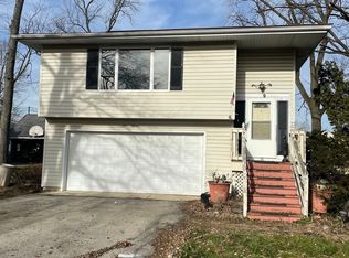 115 W 2nd Ave, New Lenox, IL 60451