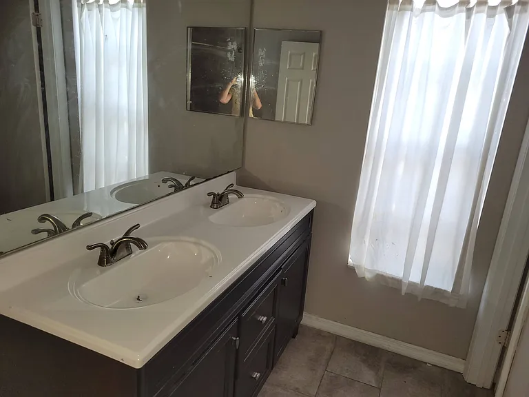 1028 McCully Ct — Photo 10
