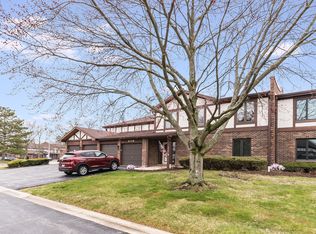 9728 Mill Ct E APT E2, Palos Park, IL 60464