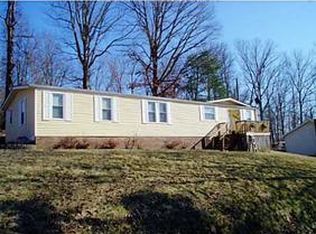 5413 Bennett Dr, Cross Lanes, WV 25313