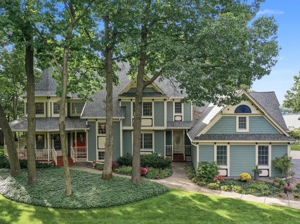 218 Station Cir N, Hudson, WI 54016