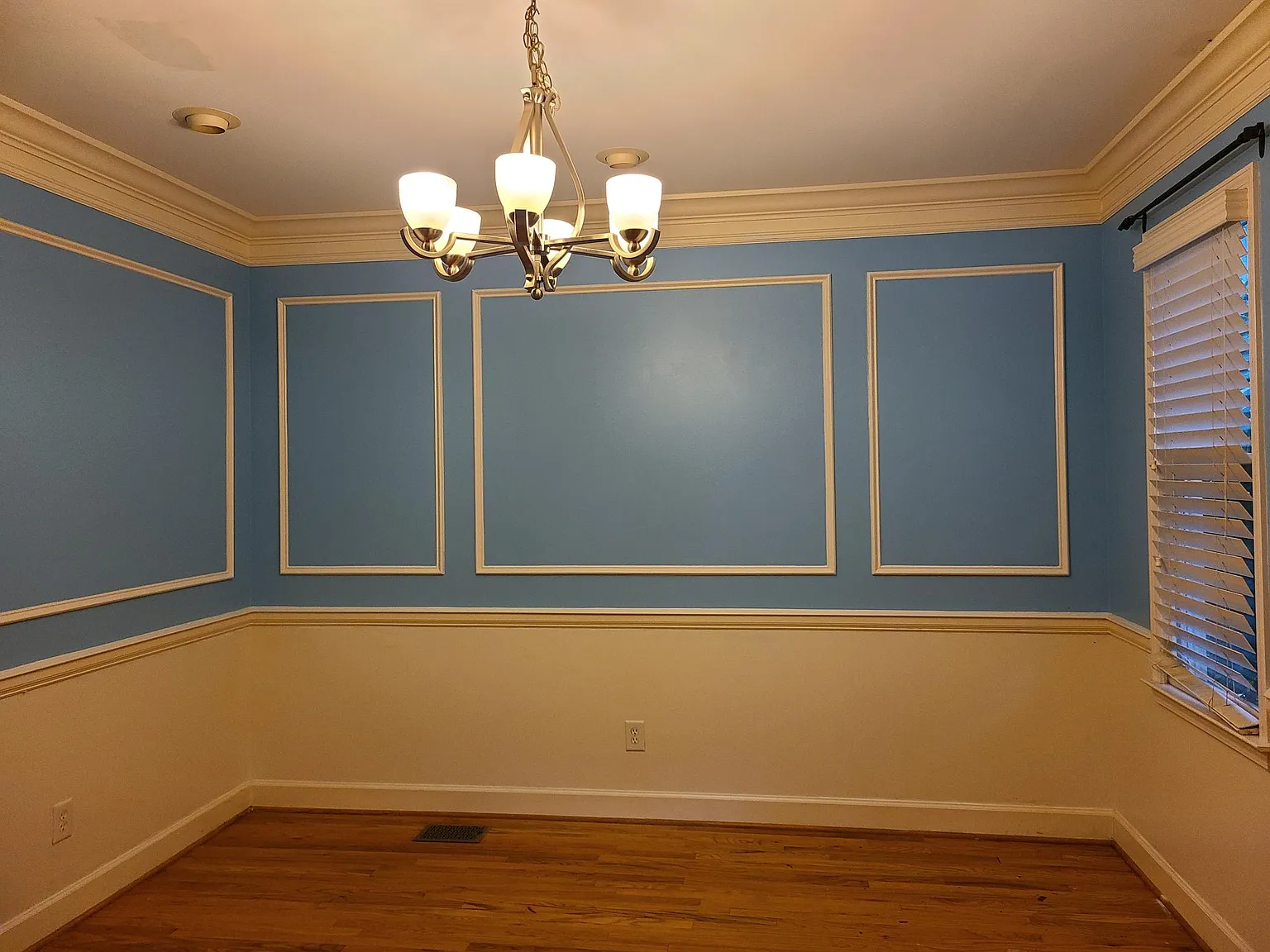 3 bed, 2.5 bath, 2889 sqft, $4,000 — Photo 4