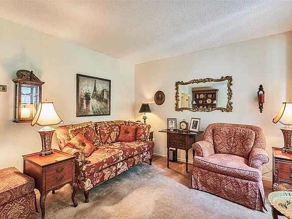 3rd image of 1068 Pepperbush Ct