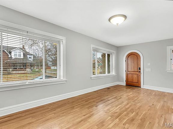 3rd image of 4050 Quincy St