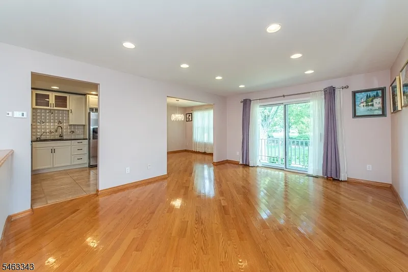3 bed, 3.0 bath, $3,600 — Photo 2