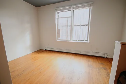 47-45 Vernon Blvd #3C Photo 1