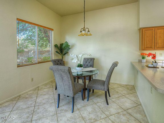 5th image of 650 N Northern Vista Pl