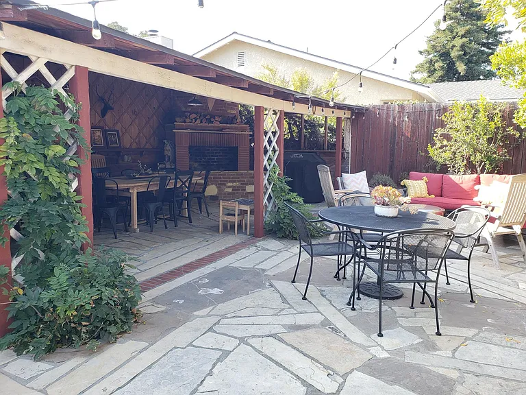 1014 Ash St — Photo 13