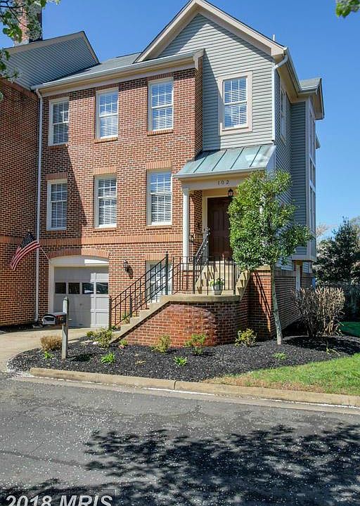 1st image of 102 Mosby Cir