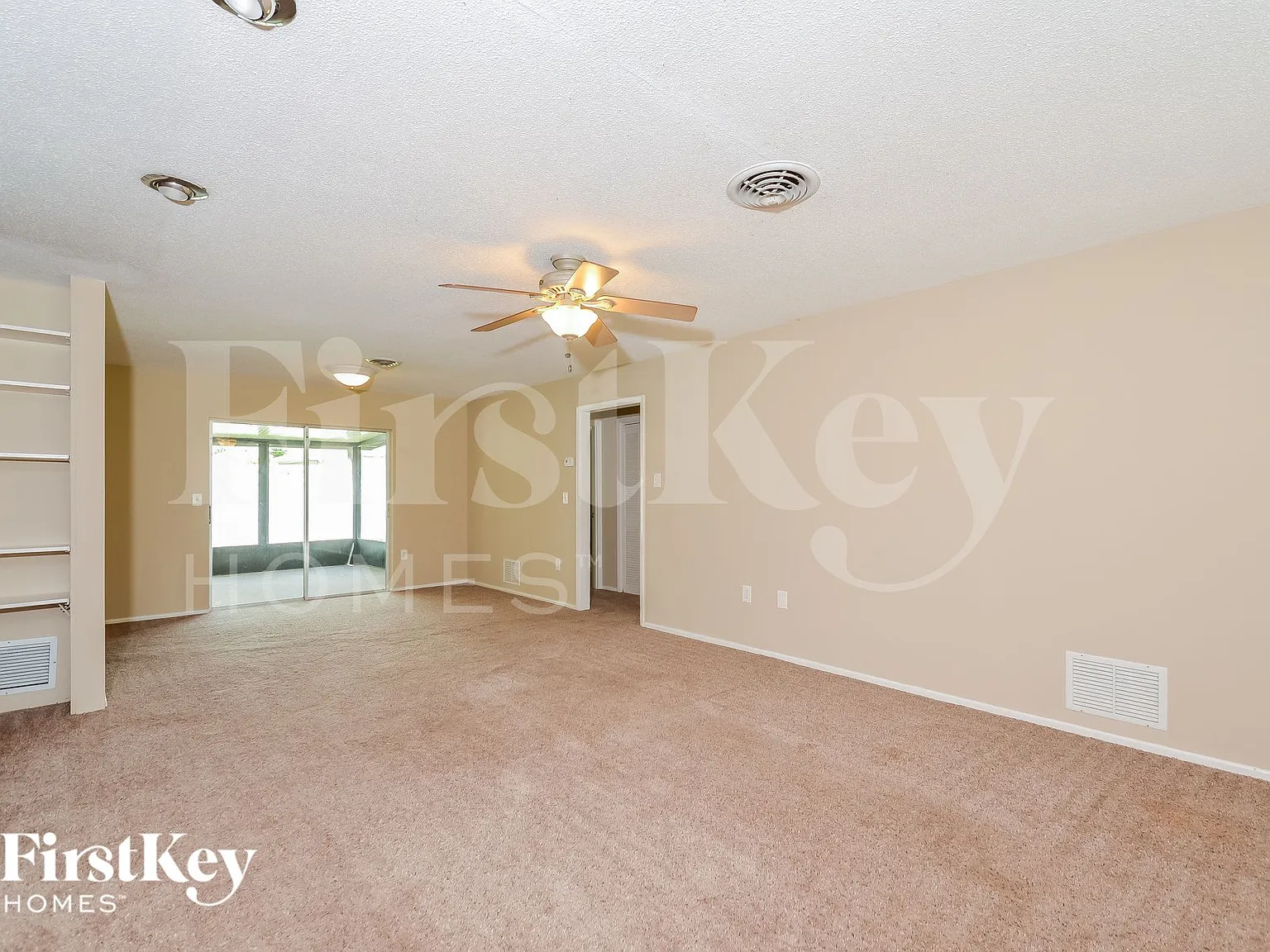 3 bed, 2.0 bath, 1388 sqft, $1,855 — Photo 4