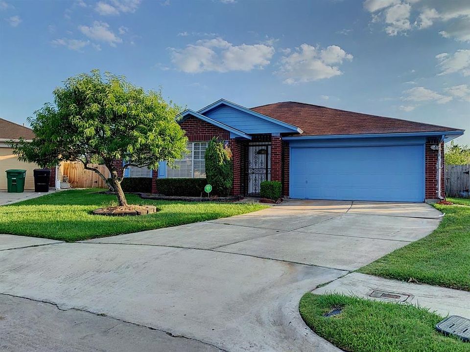 1st image of 10834 Linden Gate Dr