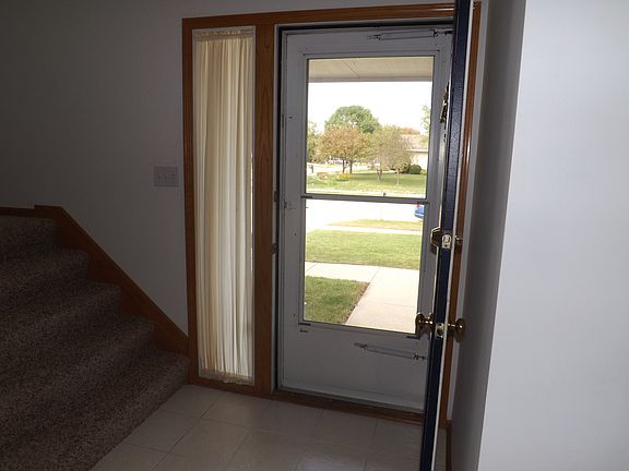 5th image of 8916 Longview Dr